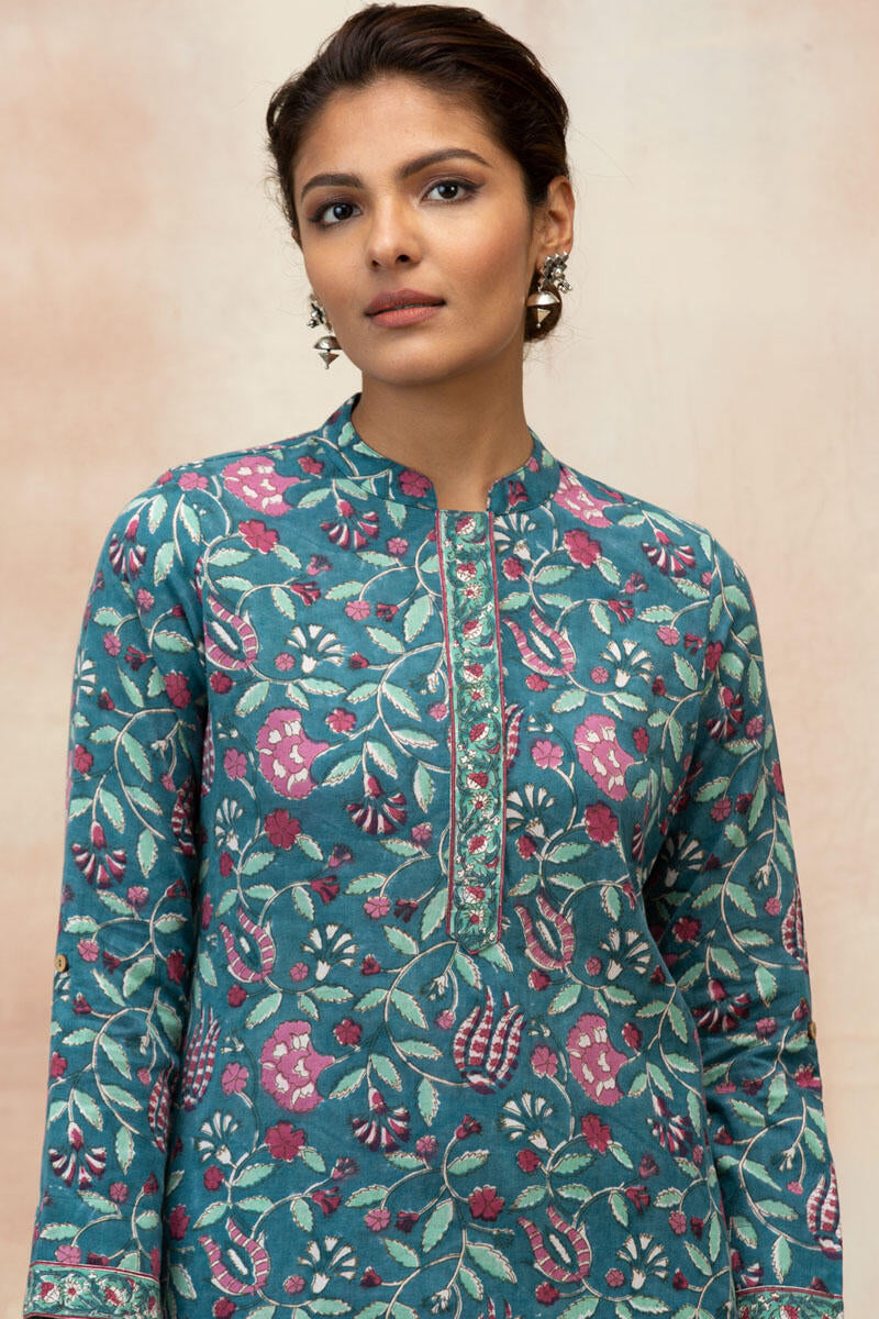 Naadirah Dilnaz Kurta