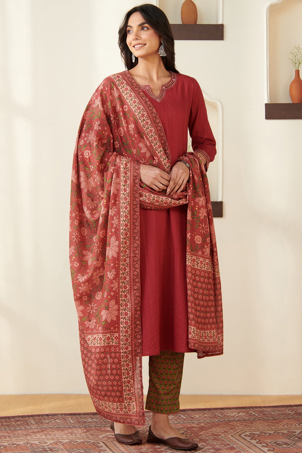Surplus: Gulraiz Mahira Narrow Pants