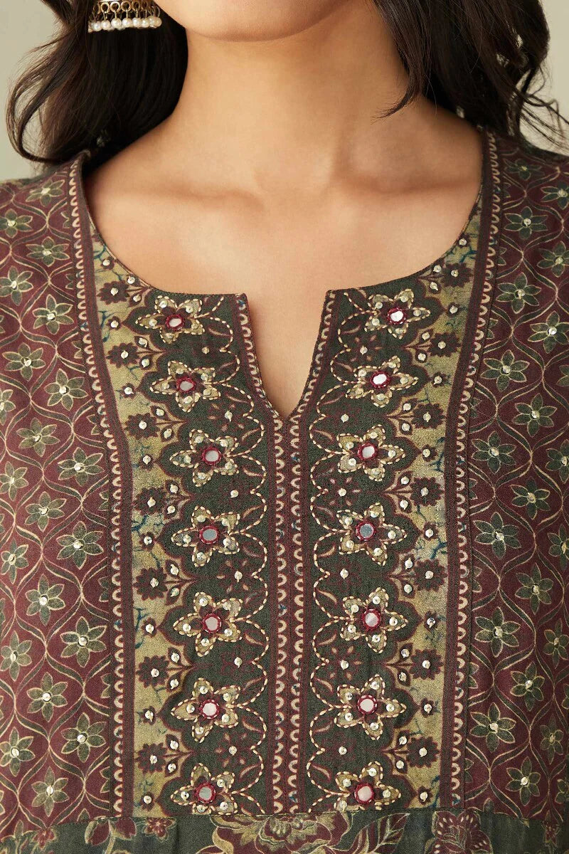Mahnoor Nadiya Kurta