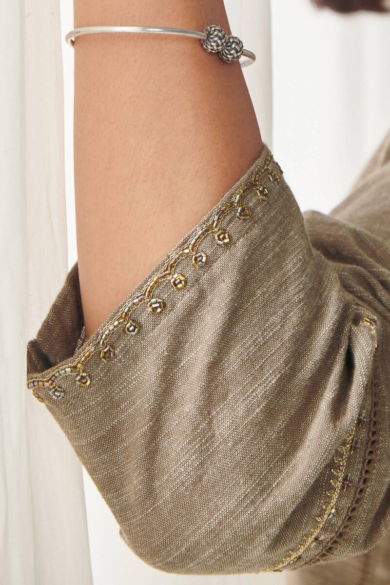 Mirza Nabeeha Handloom Kurta