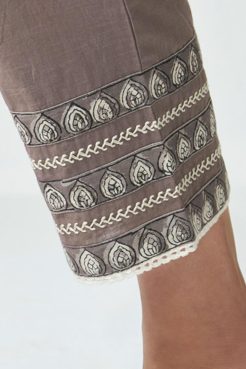 Sehra Afreen Narrow Pants