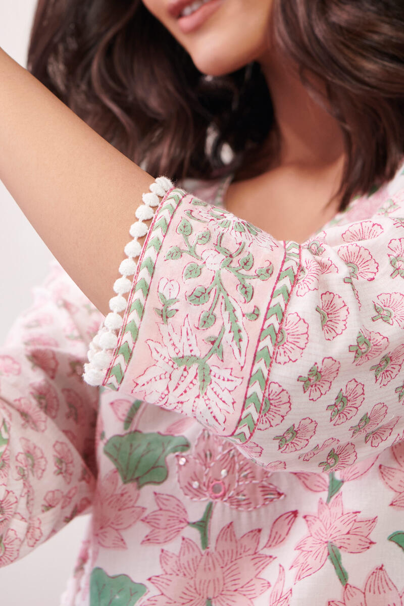 Roz Meher Saira Kurta
