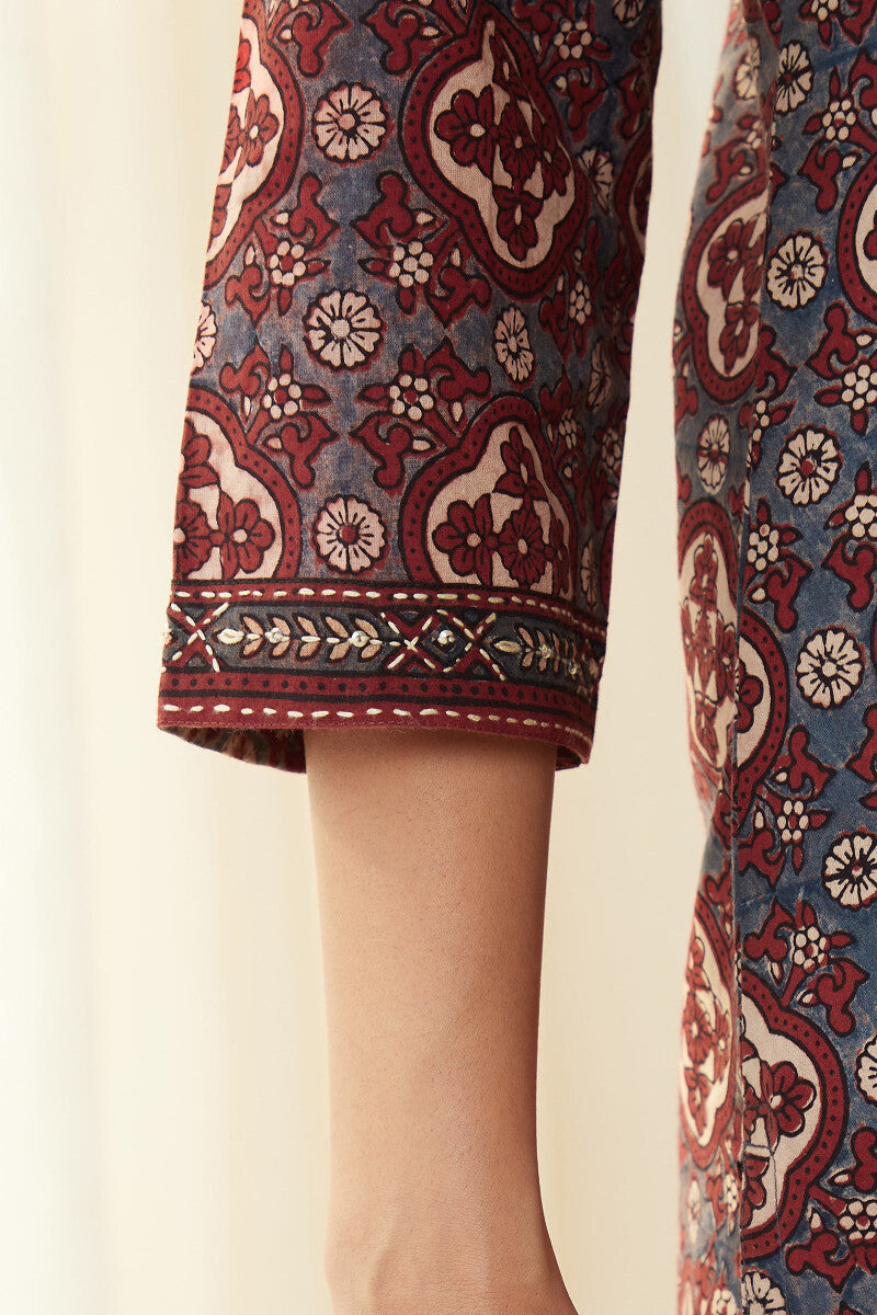 Sehra Ruhi Ajrak Kurta
