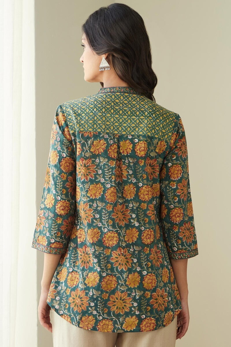 Gauhar Layla Sanganeri Top