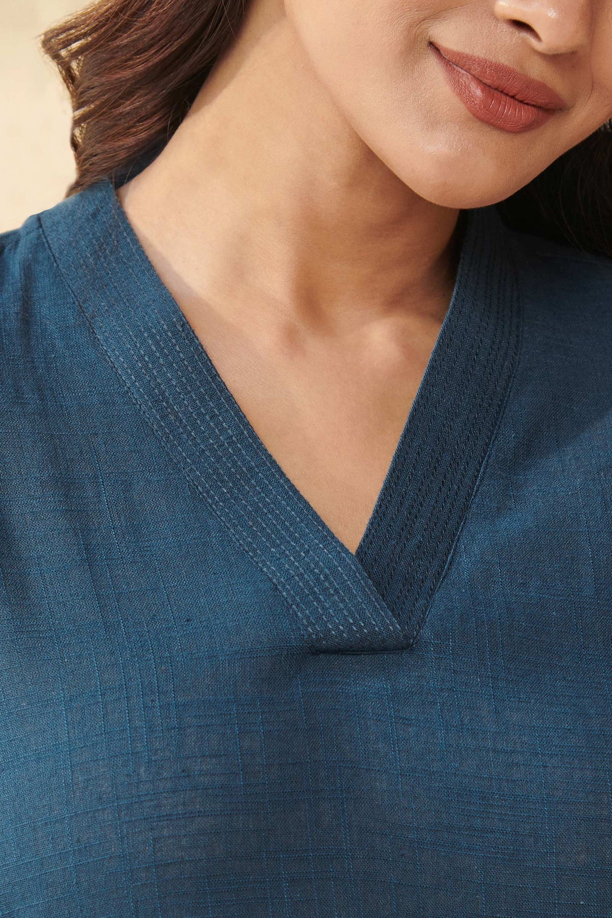 Surplus: Roza Naaz Navy Blue Kurta