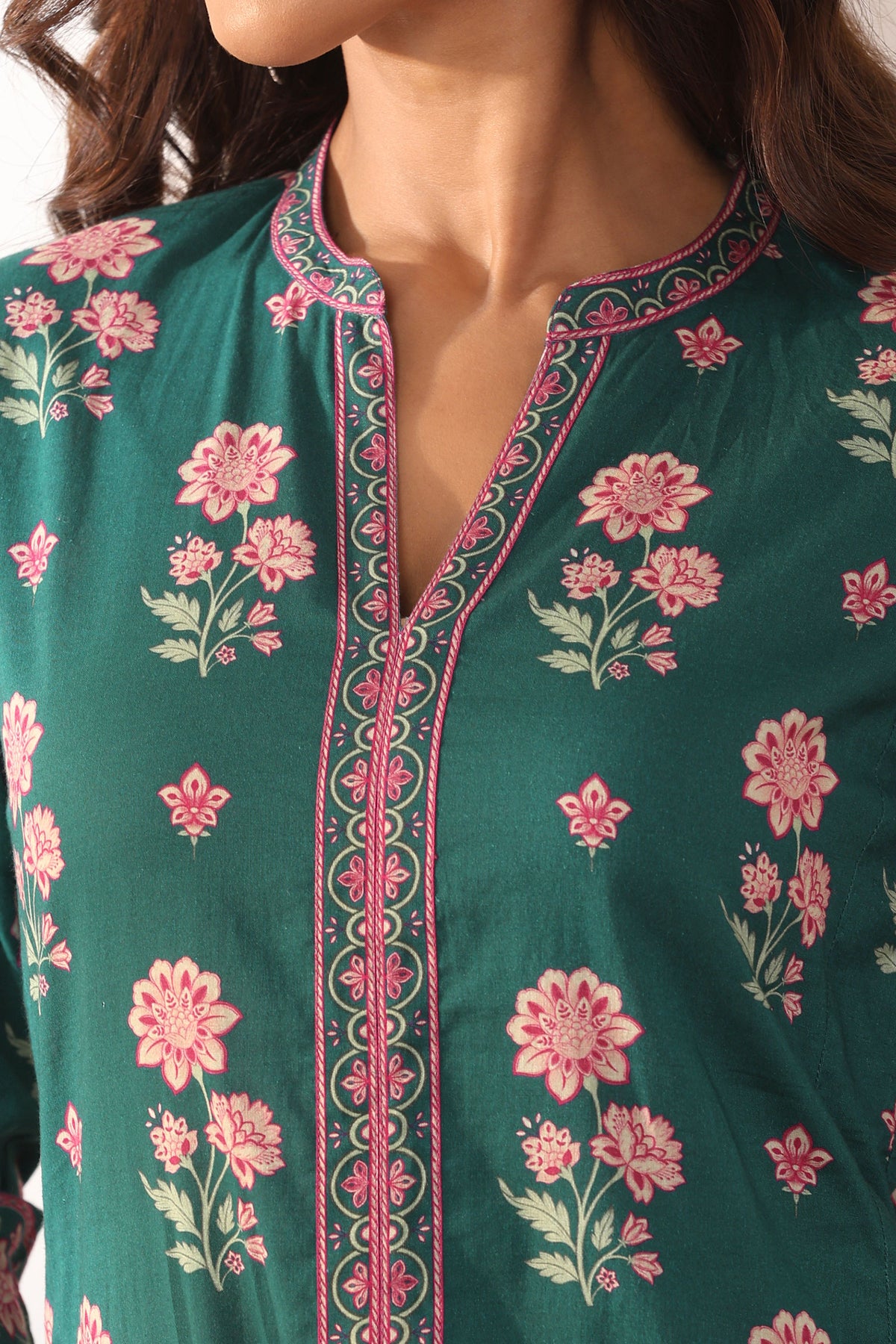Mehreen Mahira Kurta