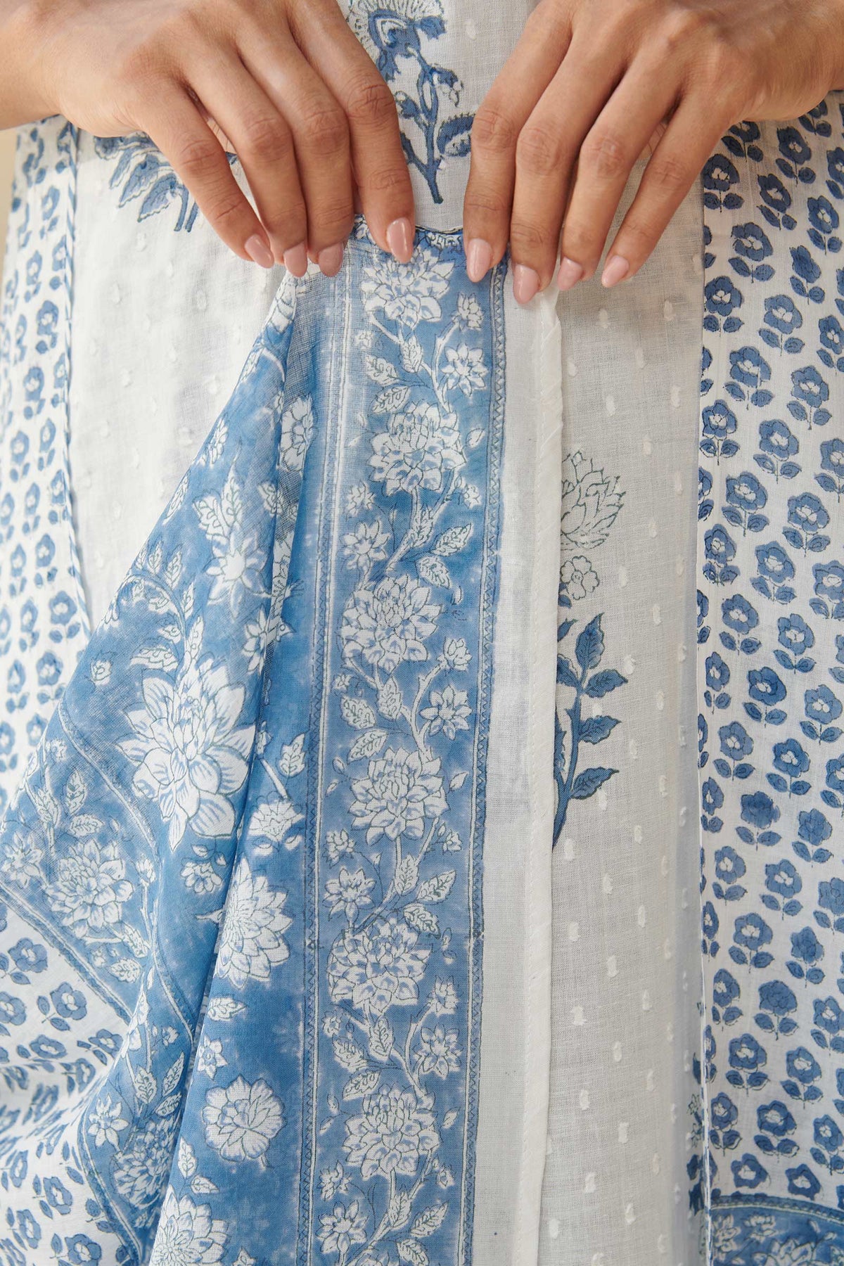 Neelofar Sahiba Sanganeri Dupatta