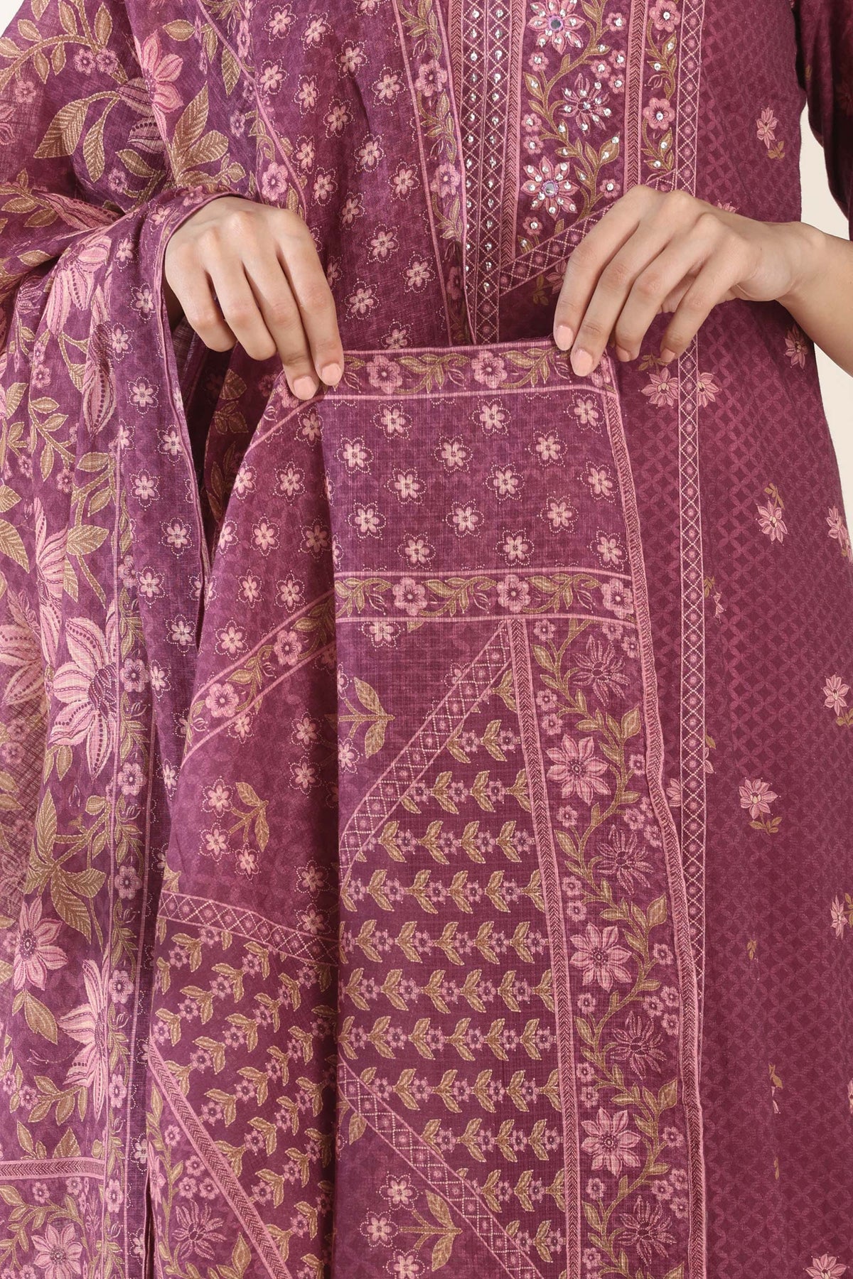 Surplus: Roz Meher Shazana Dupatta
