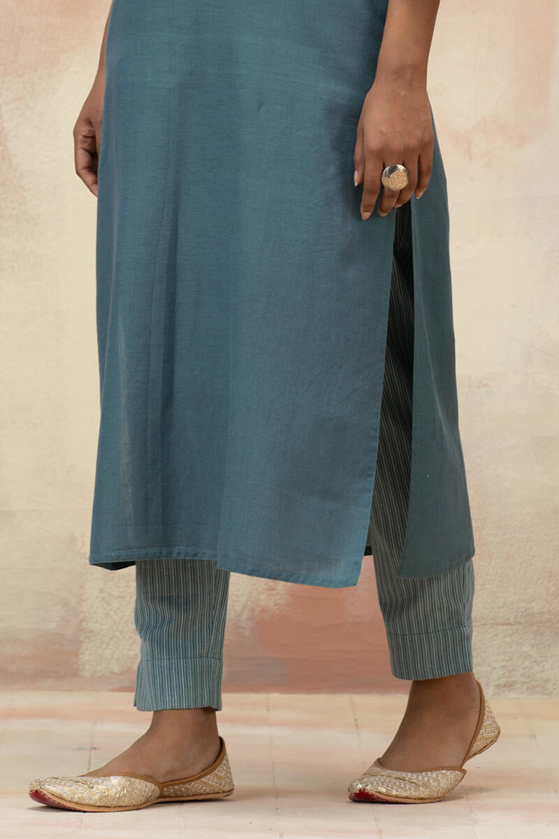 Naadirah Jia Handloom Kurta