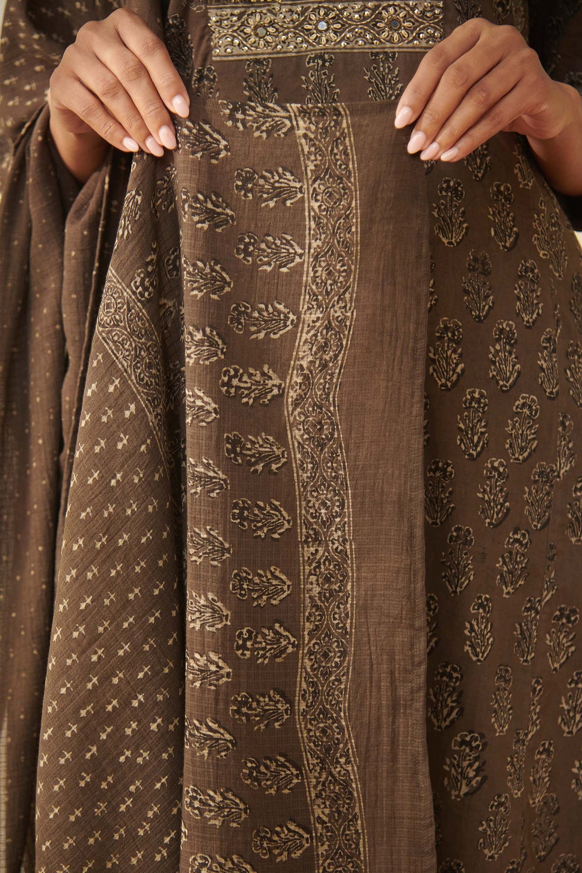 Sehra Zaira Akola Dupatta