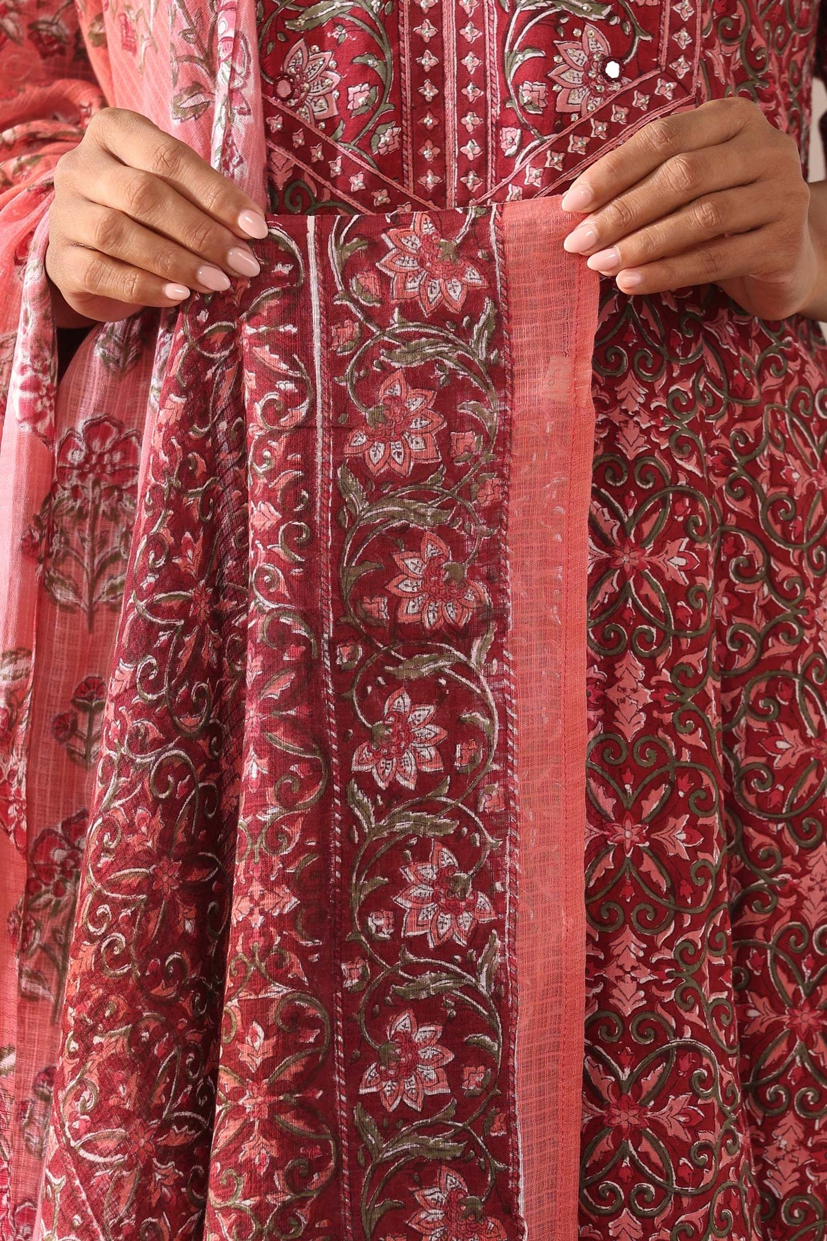 Surplus: Gulbarg Zehna Sanganeri Dupatta