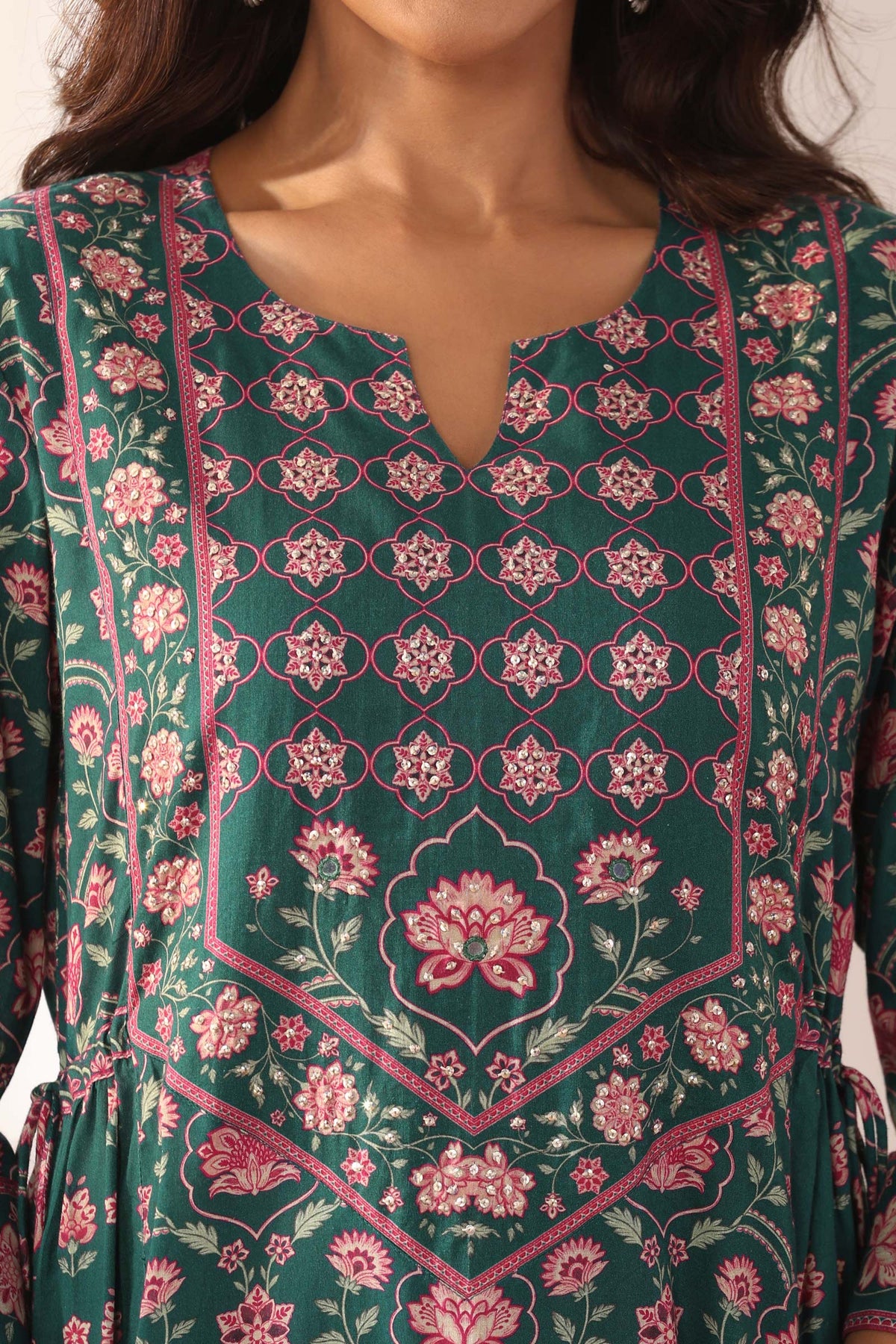 Surplus: Mehreen Inaaya Kurta