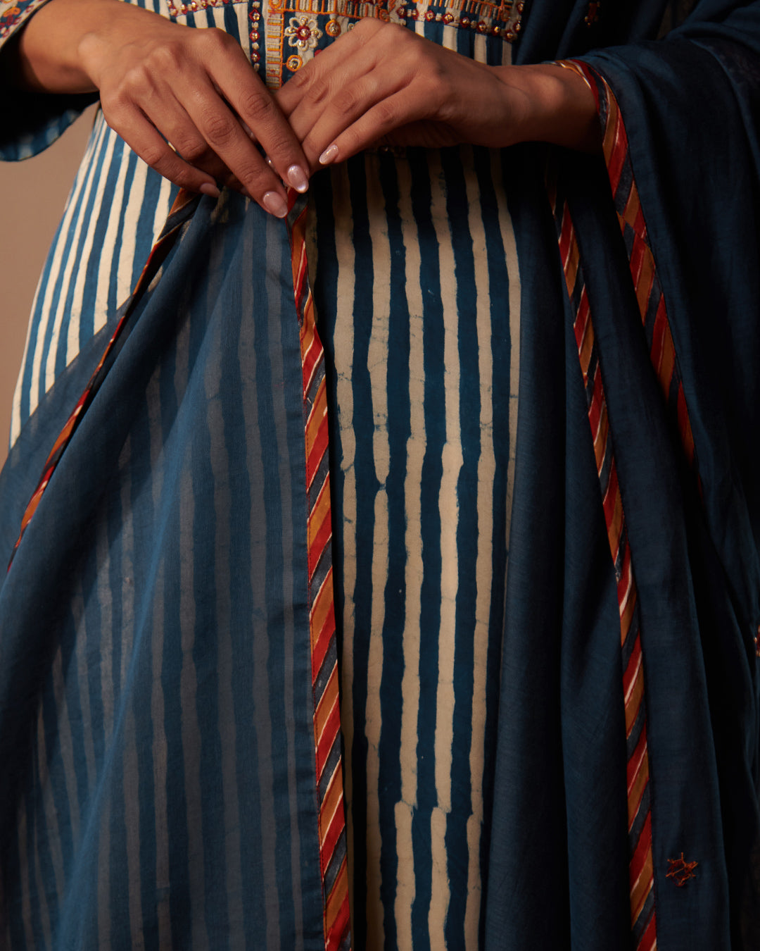 Roshanara Sehr Bagru Dupatta
