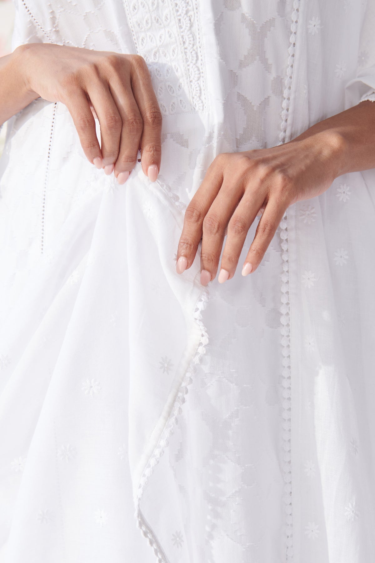 Raahat Aafiyah White Dupatta