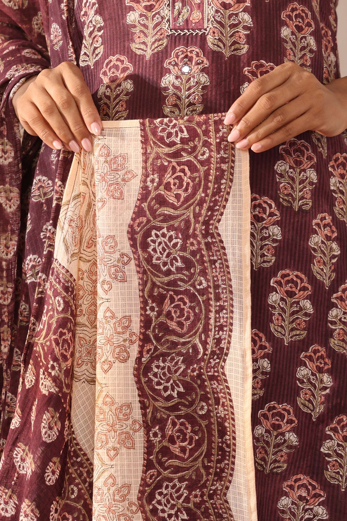 Gauhar Niharika Sanganeri Dupatta