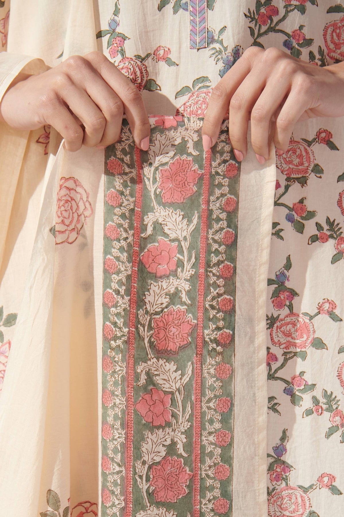 Gulbarg Samrina Dupatta