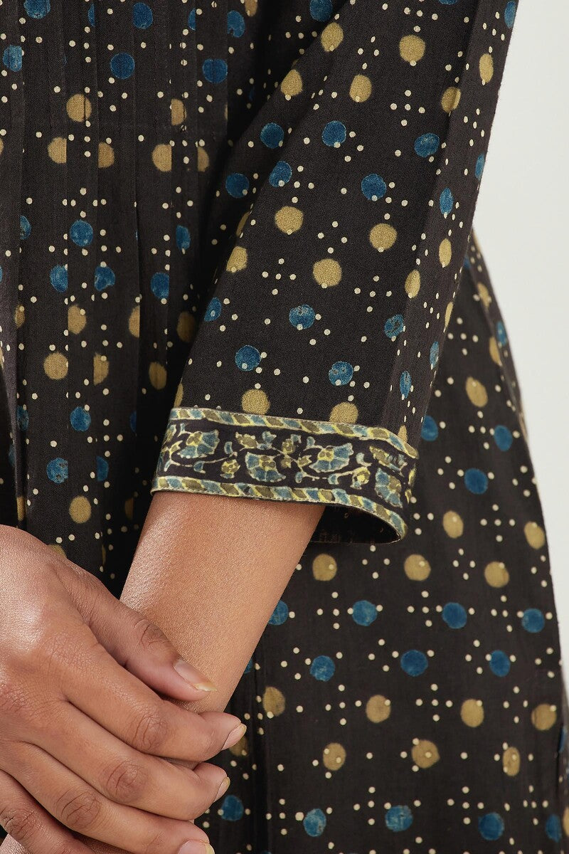Sehra Mahnoor Ajrak Kurta