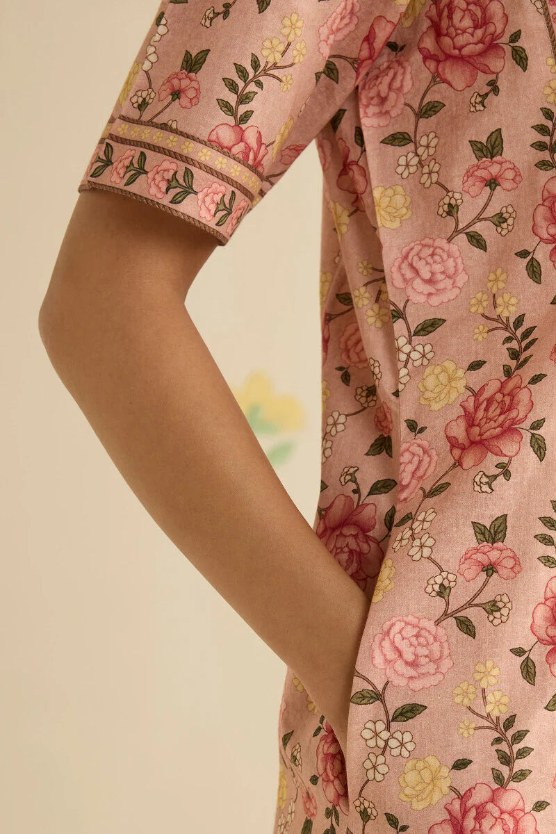 Surplus: Gulraiz Nida Kaftan