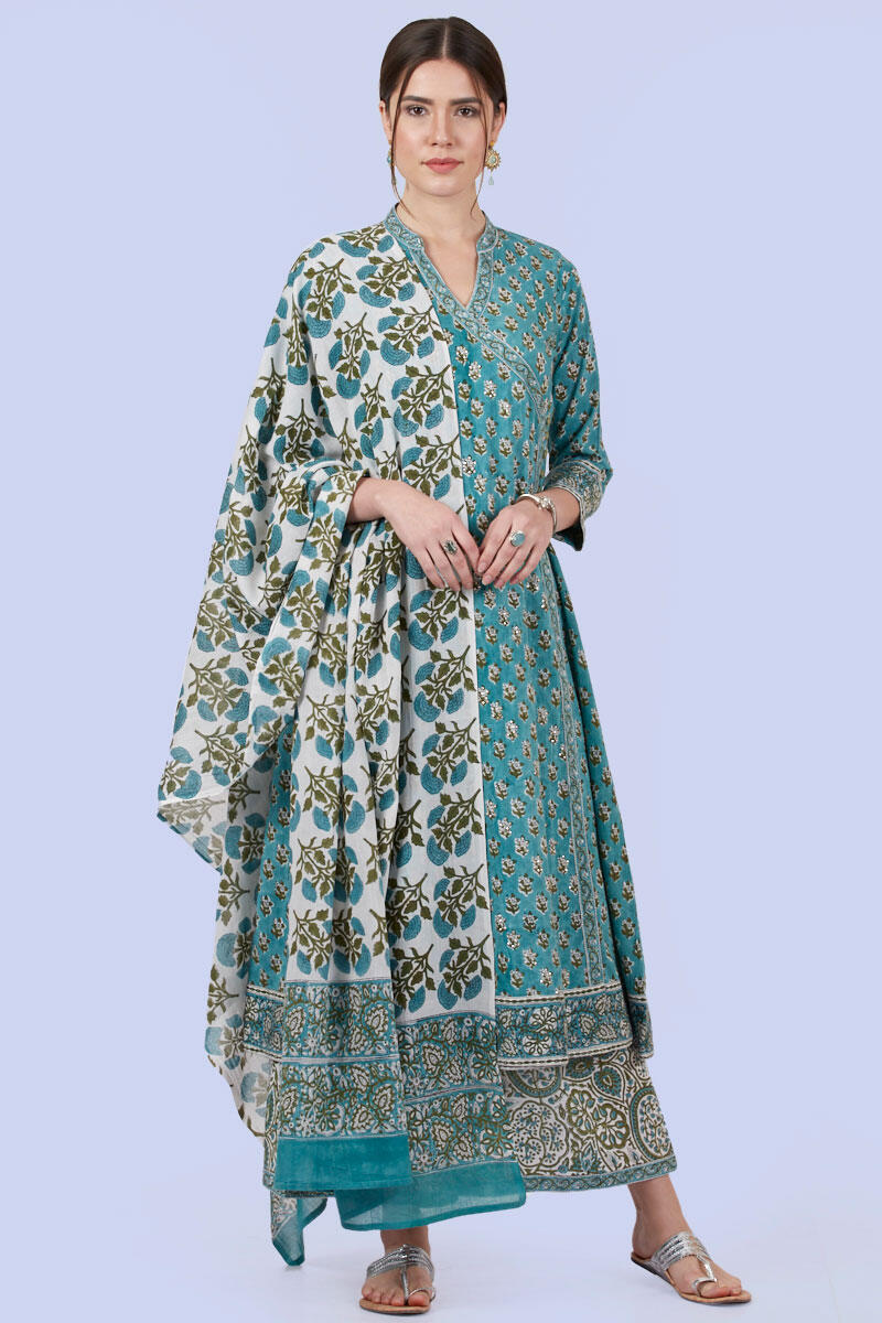 Nazm Mahira Kurta