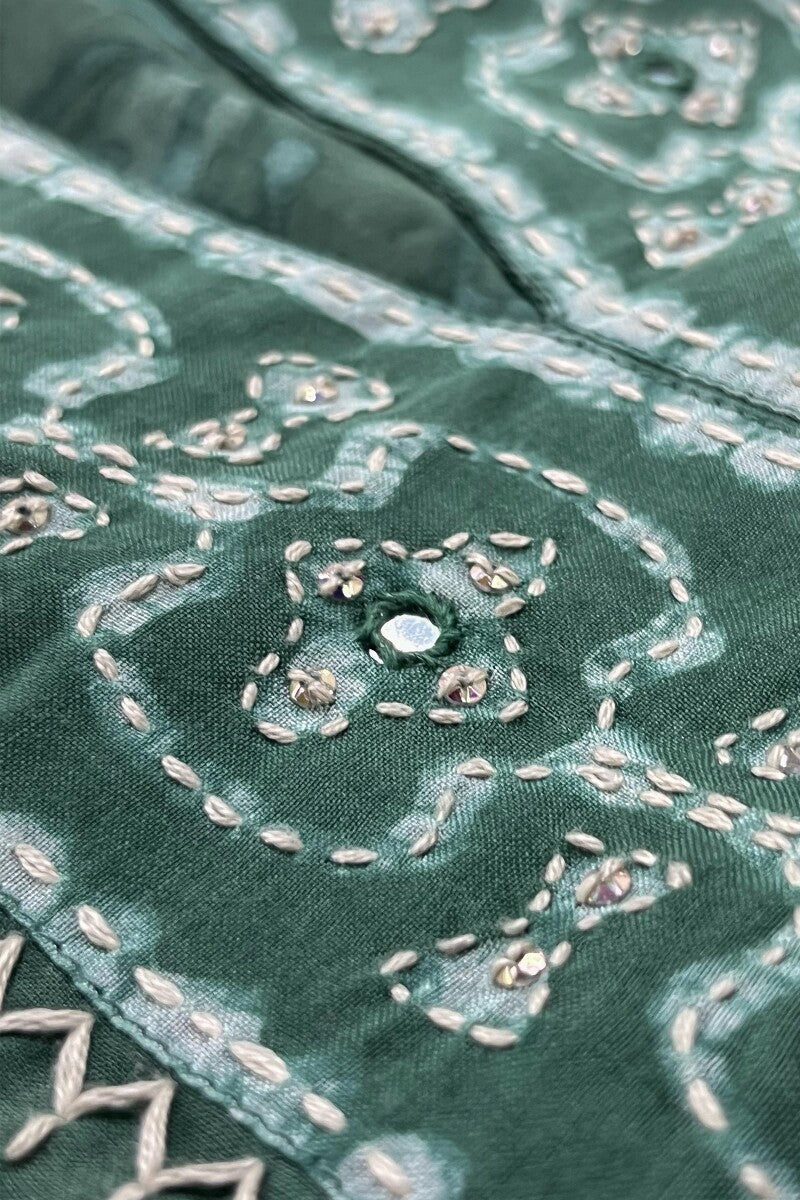 Surplus: Sehra Raahat Dabu Kurta