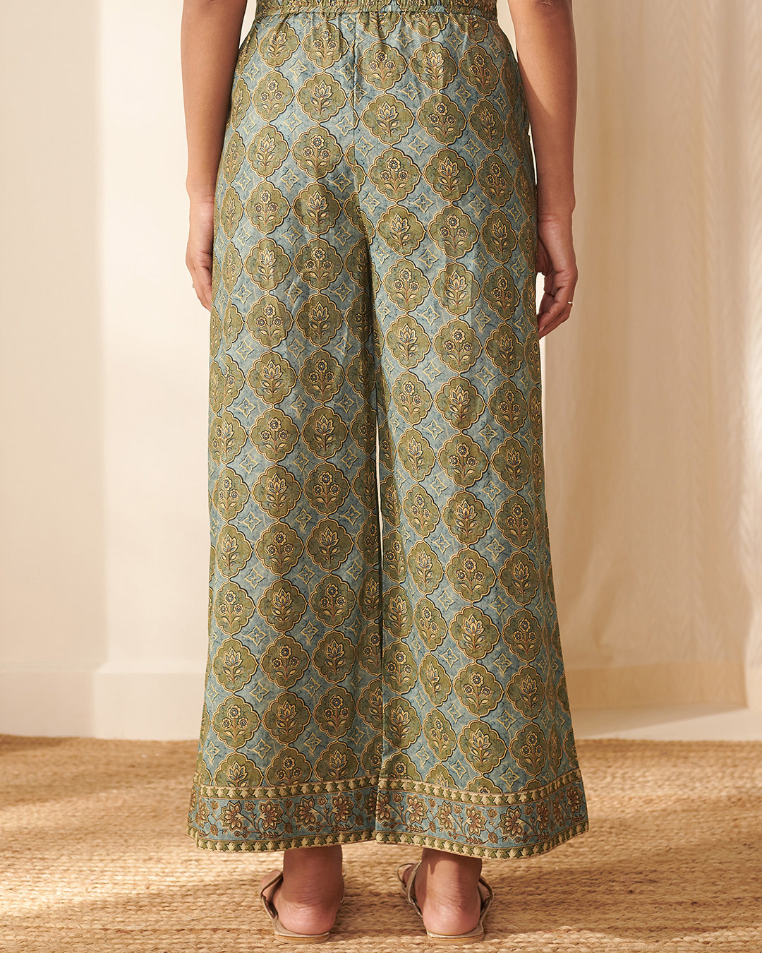 Rangrez Aafiya Blue Farsi