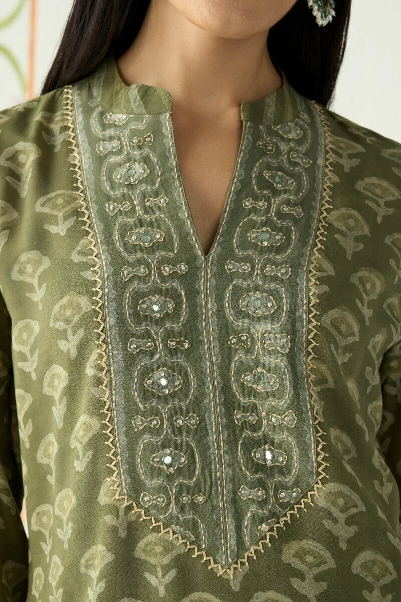 Surplus: Sehra Zarah Green Dabu Kurta