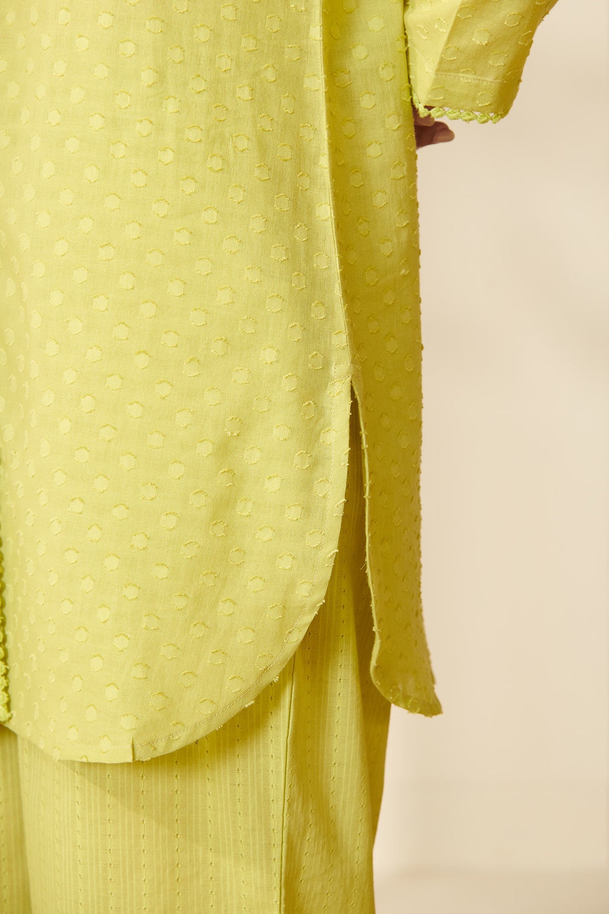 Surplus: Roza Sabeen Jacquard Co-Ord Set