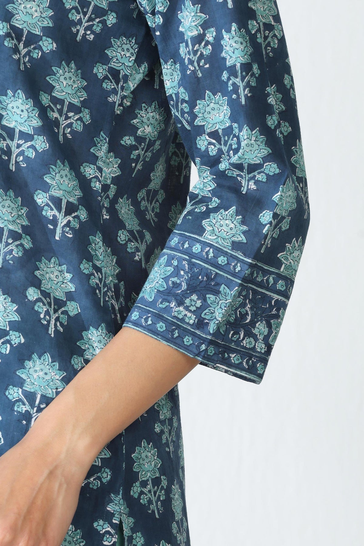 Surplus: Neelofar Shaira Sanganeri Kurta