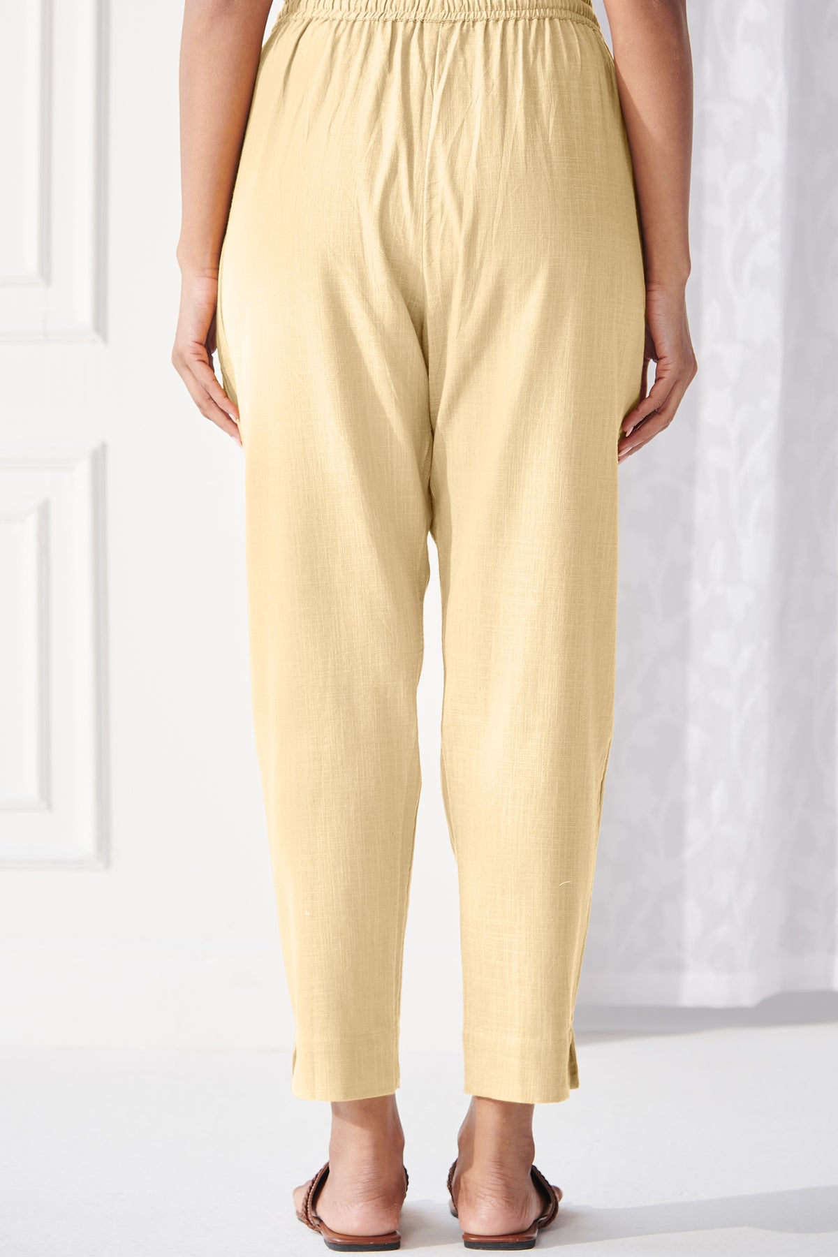 Roza Naima Beige Narrow Pants
