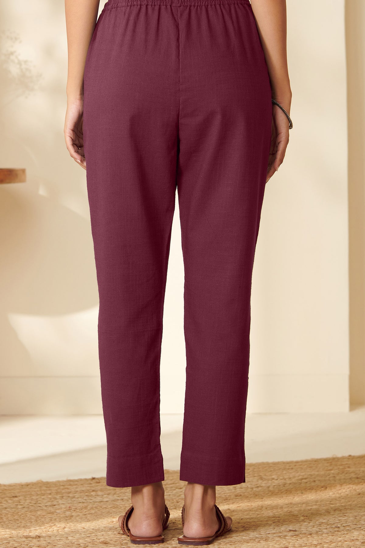 Roza Wahida Burgundy Narrow Pants