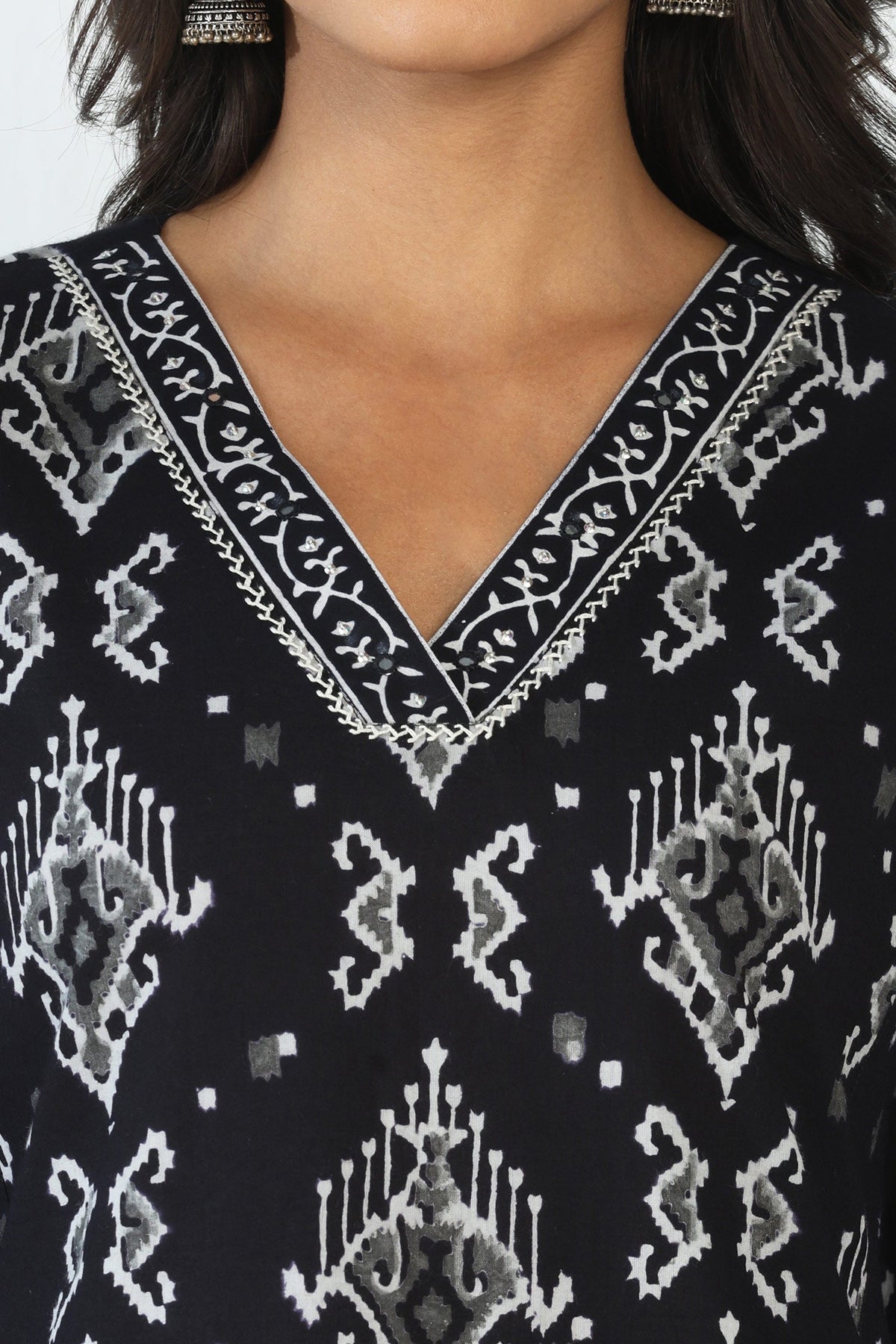 Surplus: Mumtaz Farhin Sanganeri Kurta