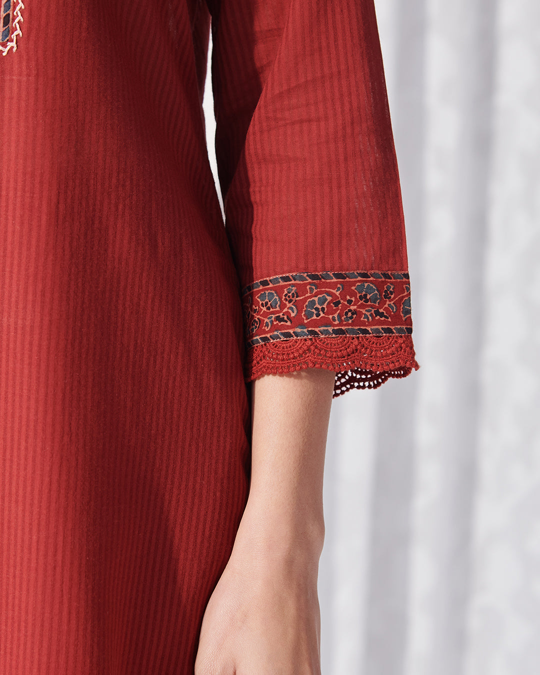 Sehra Amyra Red Ajrak Kurta