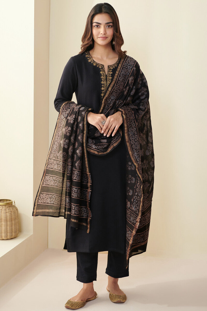 Naadirah Tazmeen Ajrak Chanderi Dupatta
