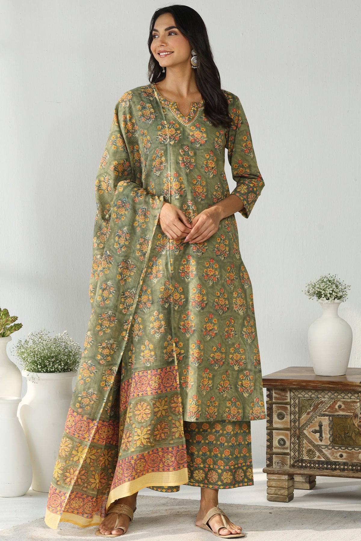 Nayanjal Inaya Sanganeri Kurta