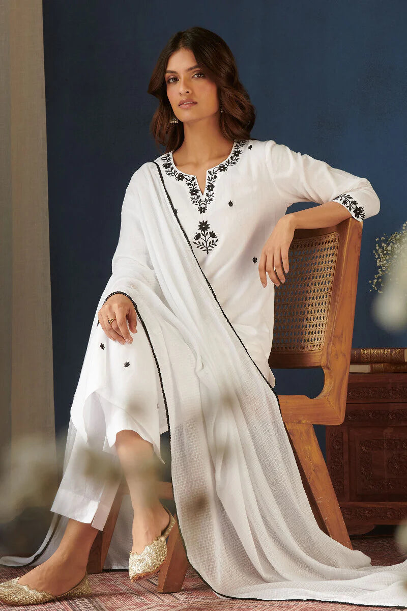 Surplus: Mirza Sehreen Kurta