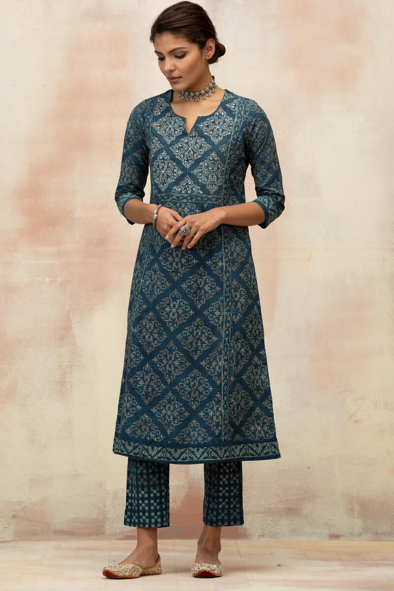 Rehnuma Afreen Kurta