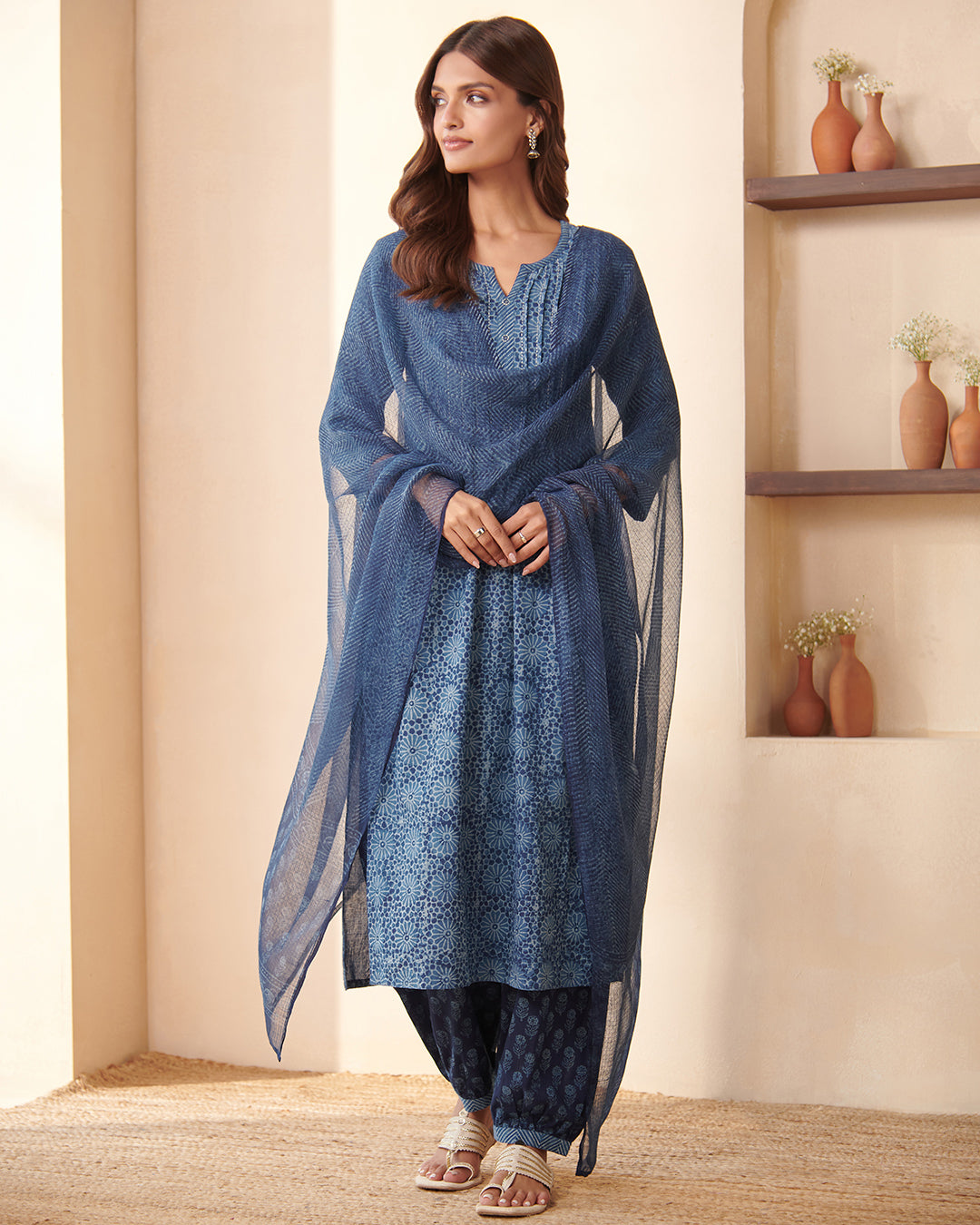 Sehra Nazia Jahota Dabu Kurta