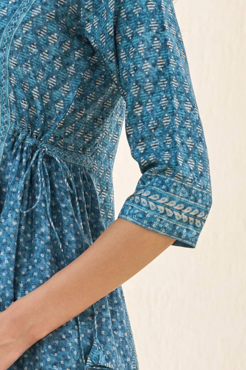 Surplus: Mehrunissa Shirin Kurta