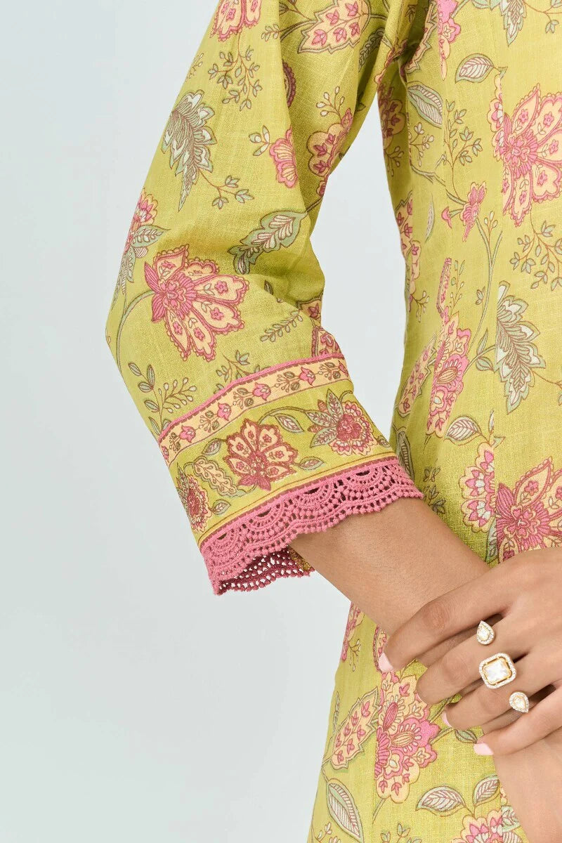 Surplus: Gauhar Naisa Kurta