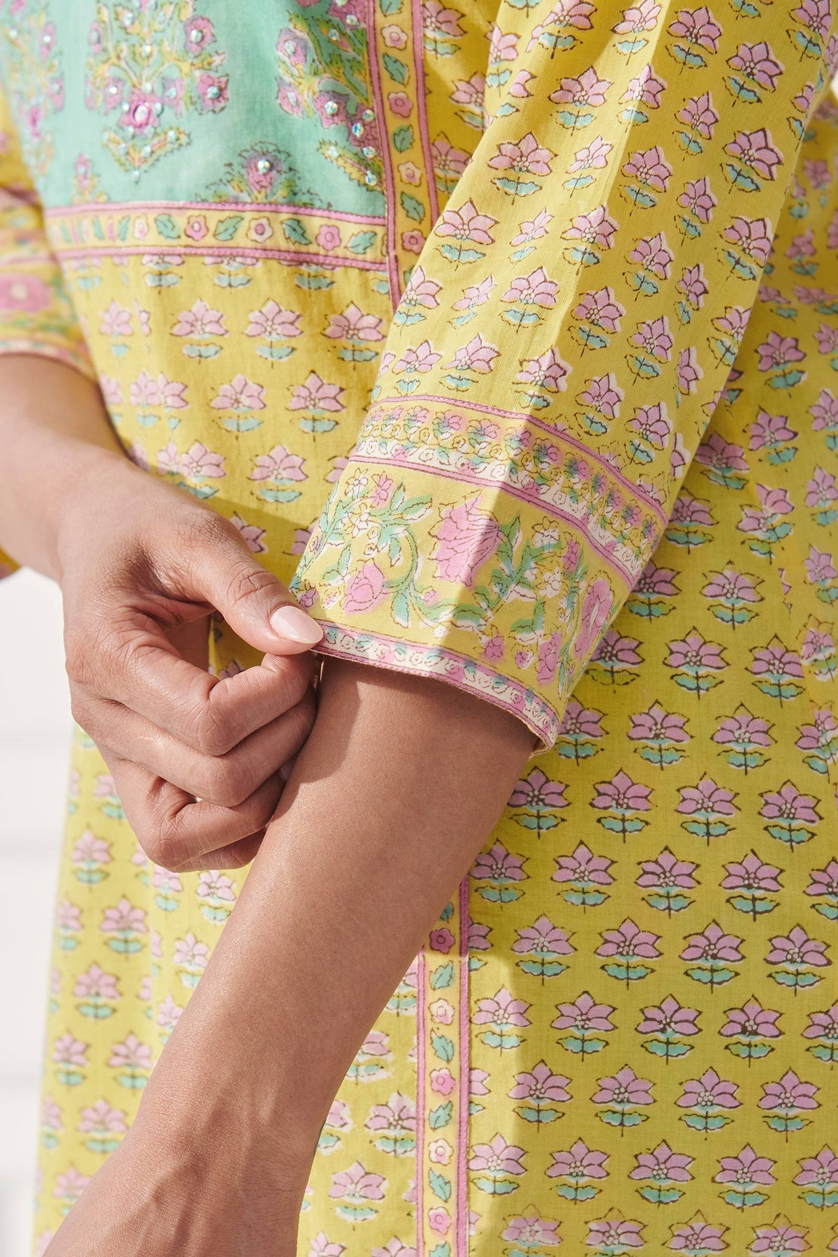 Surplus: Rosheen Fizah Sanganeri Kurta