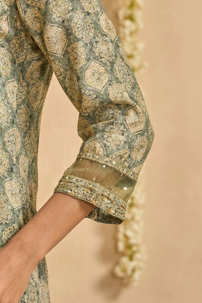 Surplus: Mehrunissa Feriha Kurta