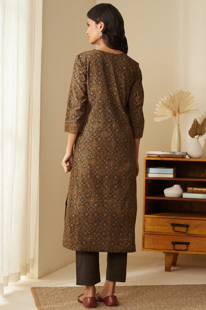 Sehra Mahi Ajrak Kurta