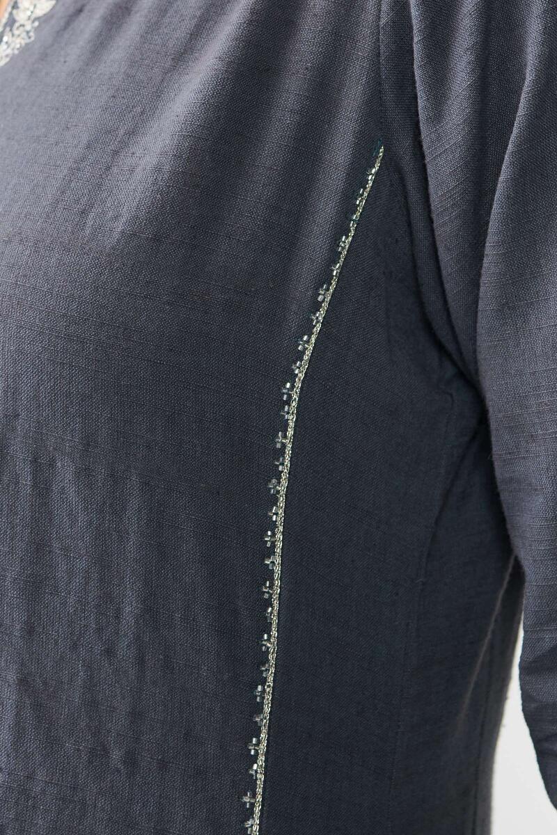 Mirza Sahira Handloom Kurta