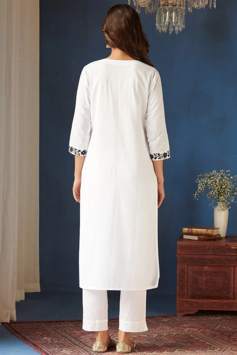 Surplus: Mirza Sehreen Kurta