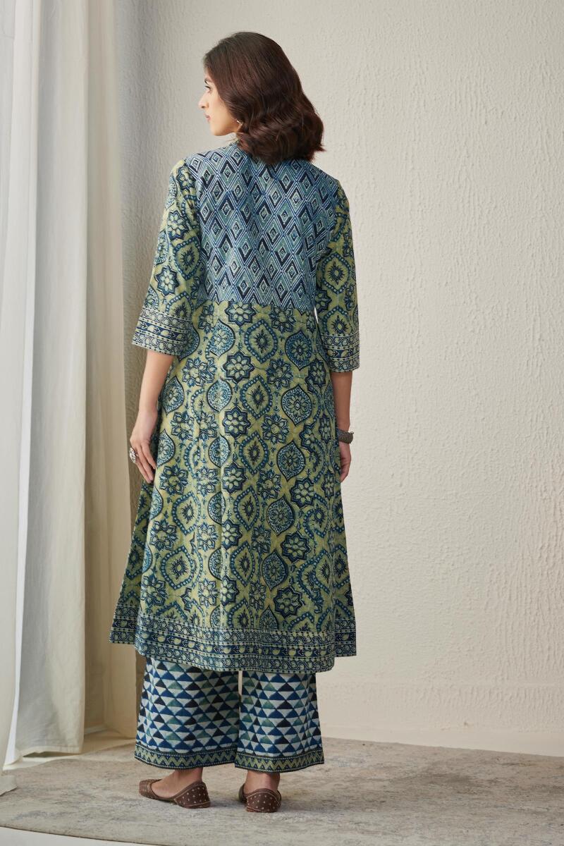 Sehra Zeniya Ajrak Kurta