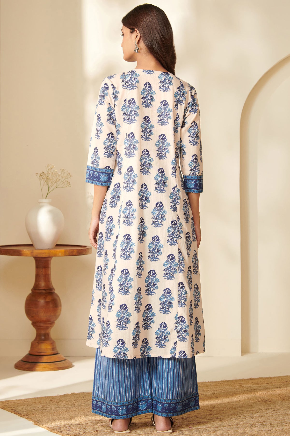 Neelofar Azah Sanganeri Kurta