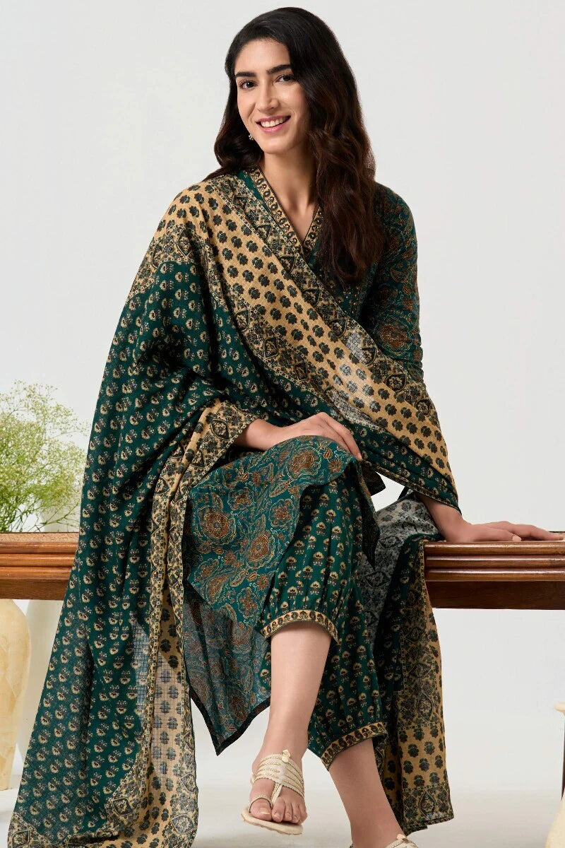 Surplus: Rangrez Nazrina Kurta