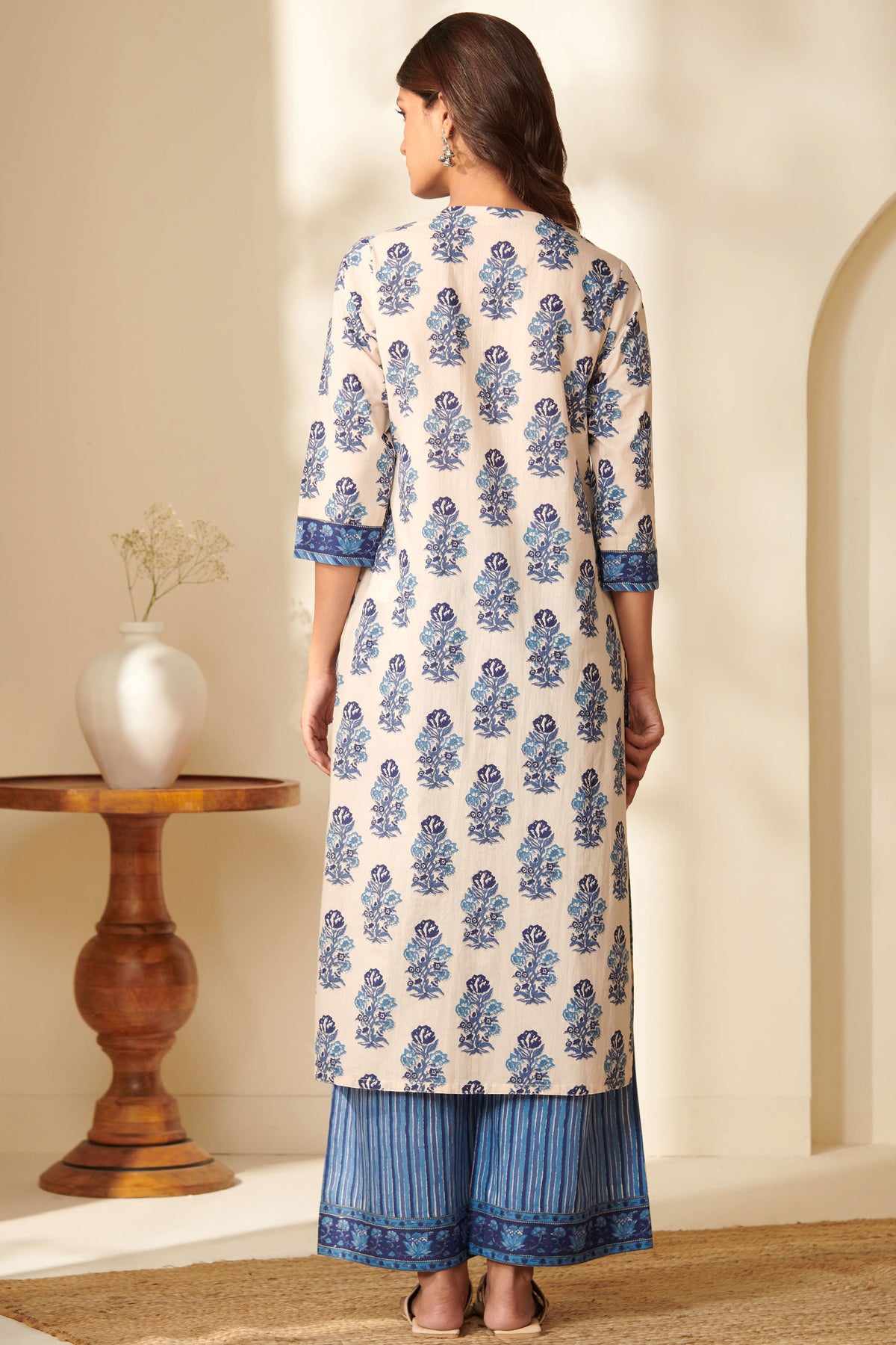 Neelofar Naimat Sanganeri Kurta