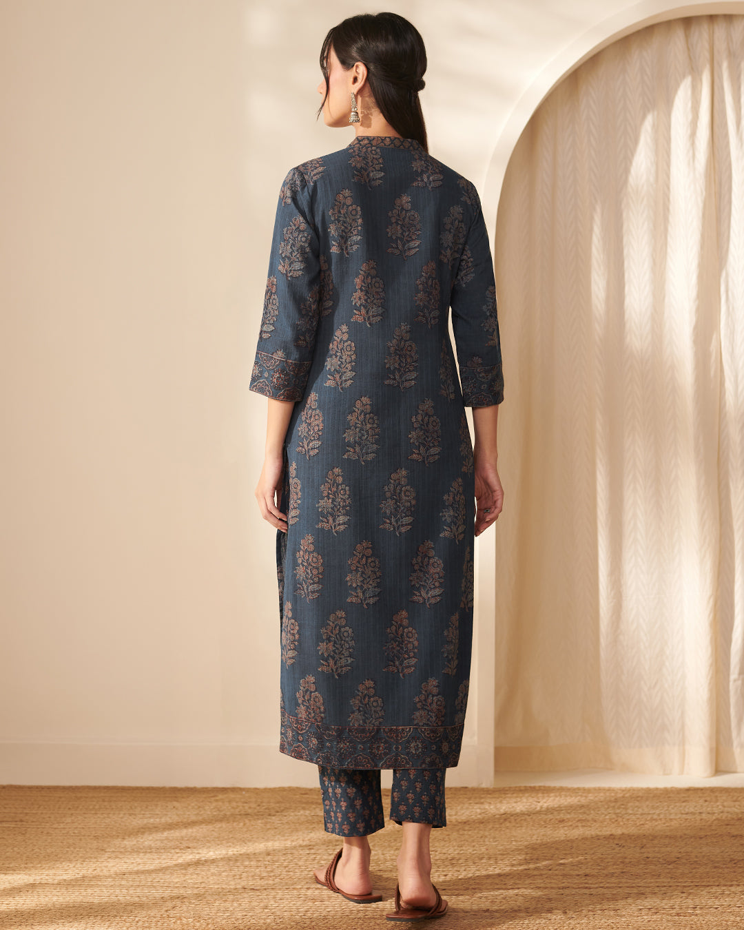 Sehra Fahima Akola Dabu Kurta
