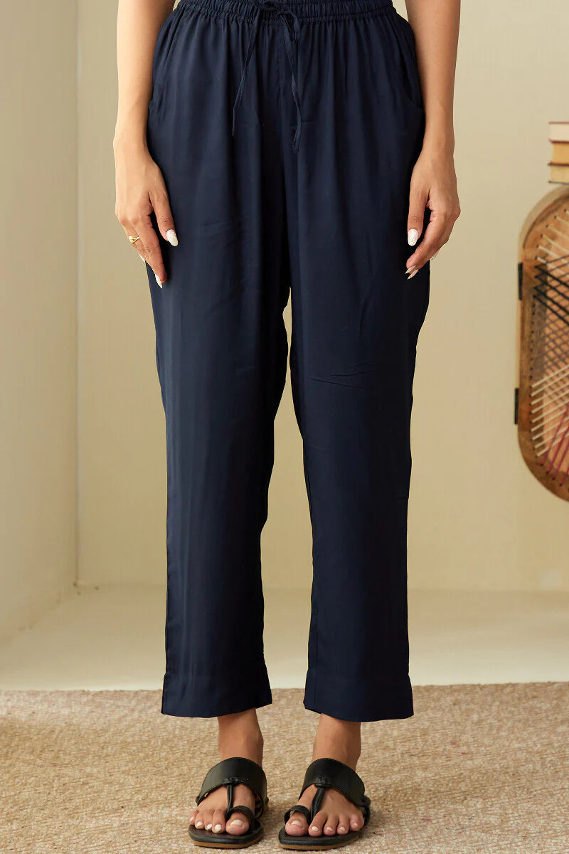 Gauhar Kainat Narrow Pants